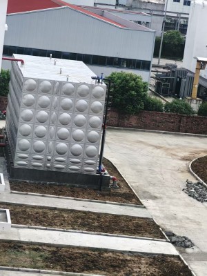 成都500立方不锈钢水箱安装